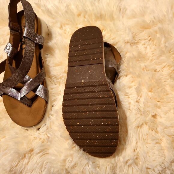 Obtb sandals, distressed silver only worn once!, very comfy! - Picture 4 of 6